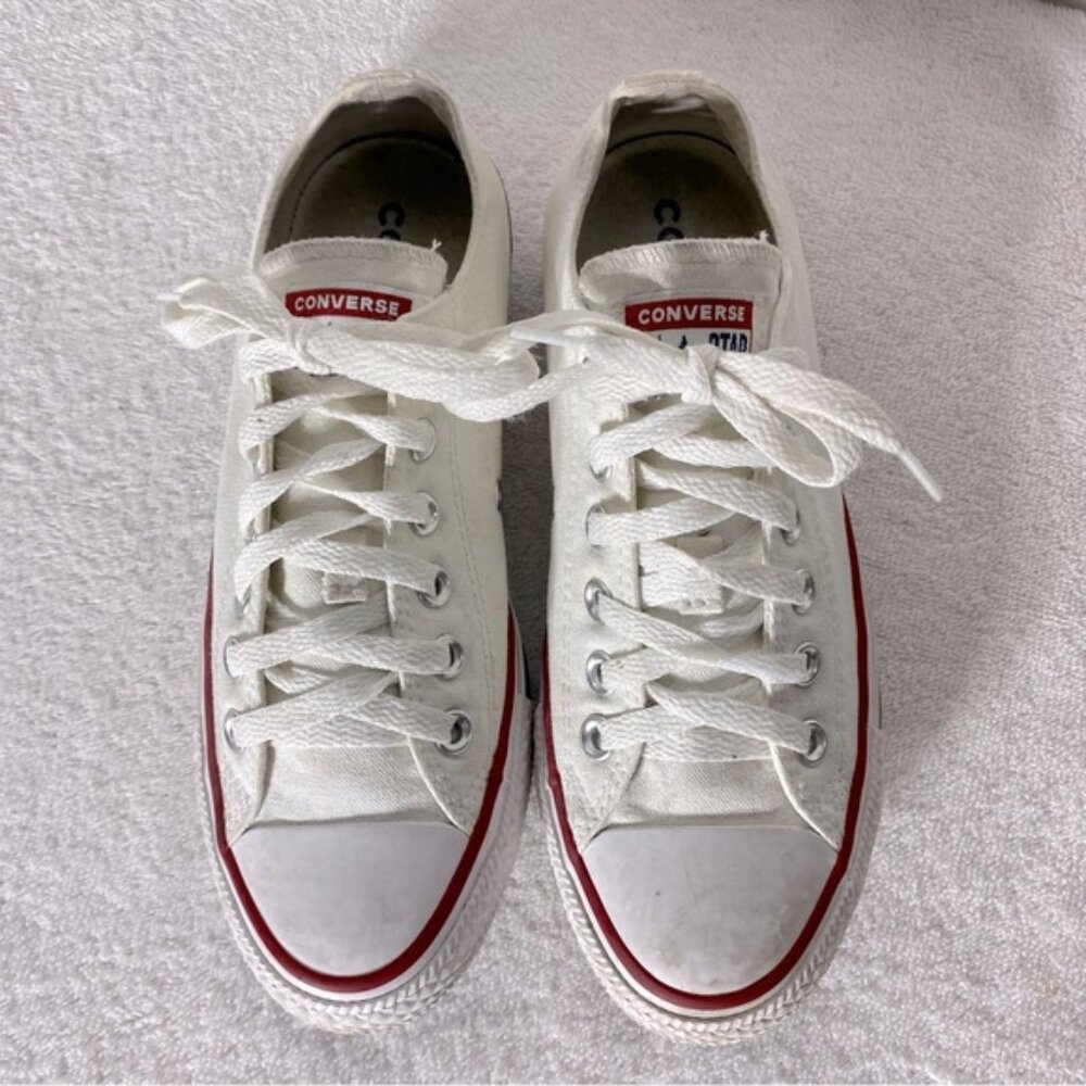 Converse Unisex White With Red Trim Lace Up Low Top Sneakers 7